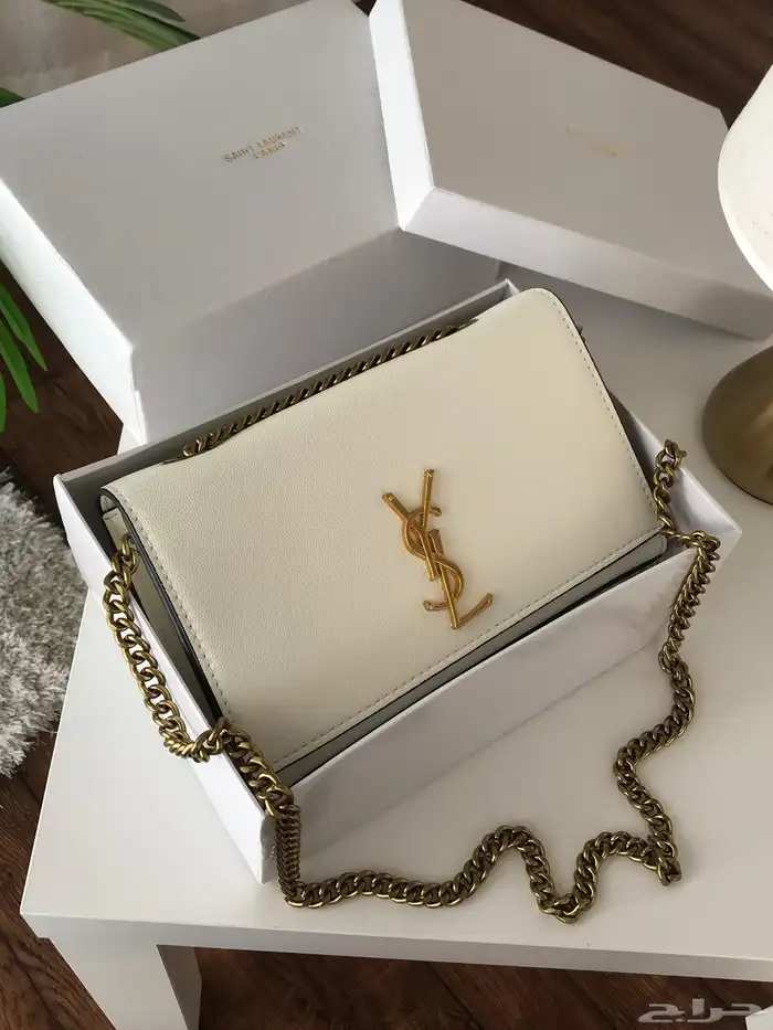 شنط ماركات العرض شنطين ب180  والنشطه ب115 فقط 56