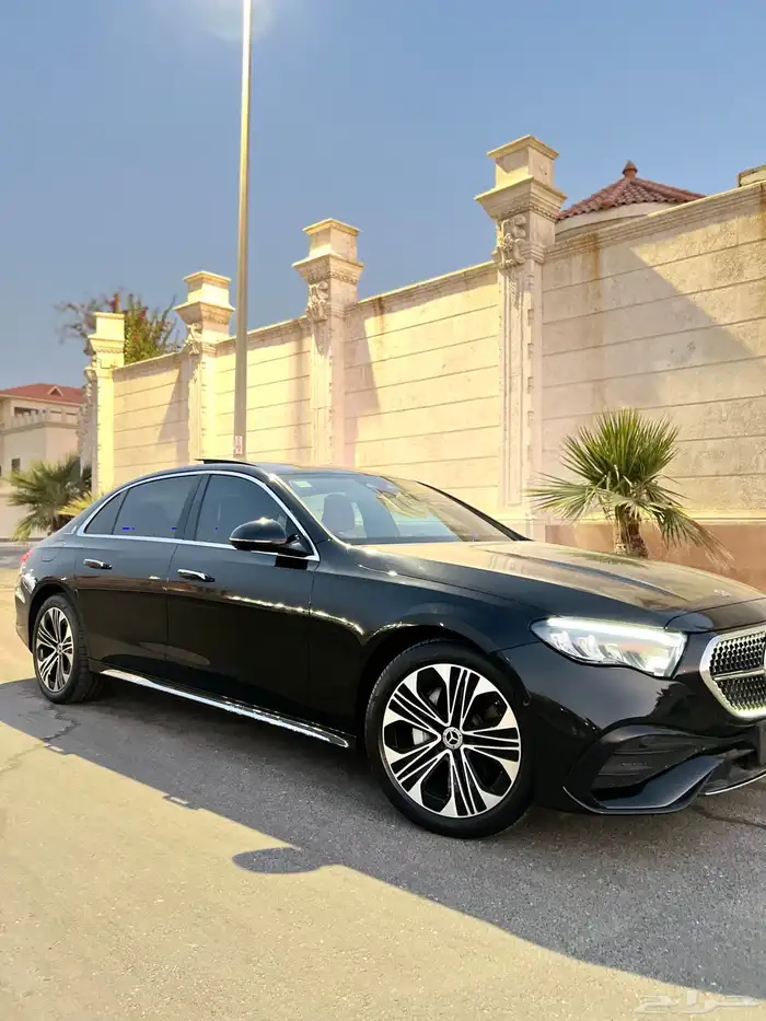 مرسيدس E300L لارج 2024 قمة النظافة مالك اول بحالة الوكالة 11