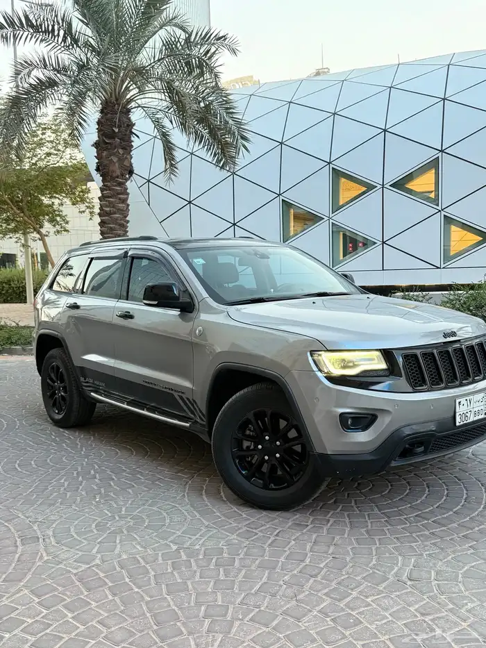 جيب قراند شيريوكي لاريدر 10