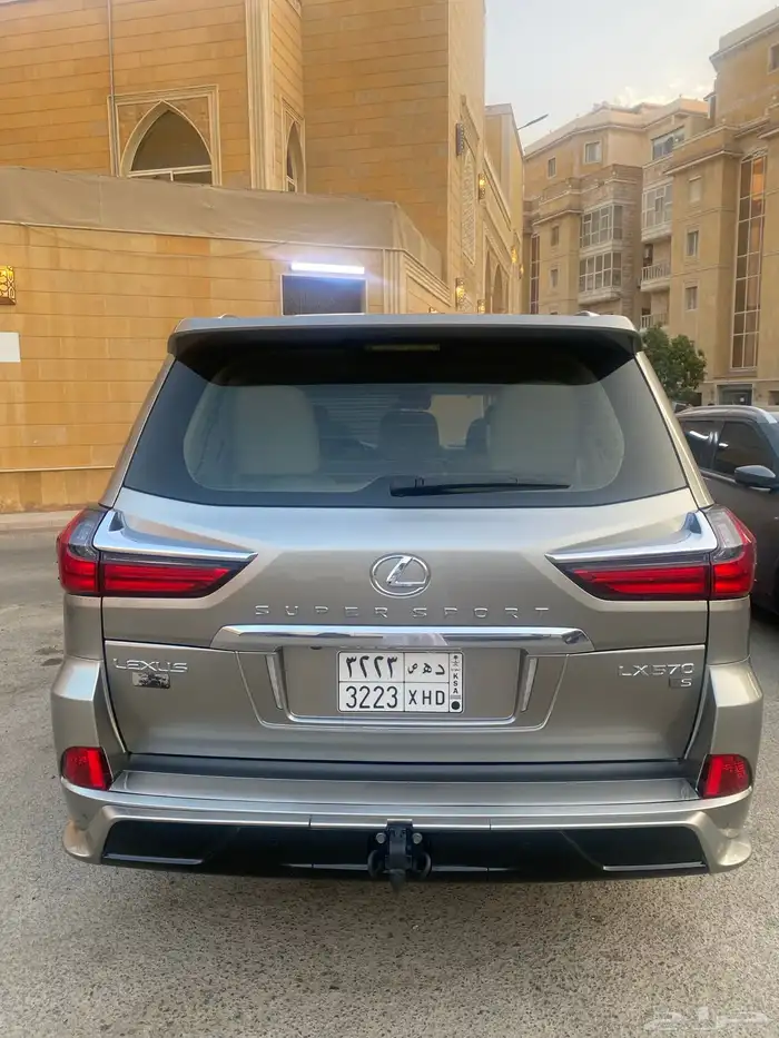 جيب لكزس LX570 للبيع 2018 7