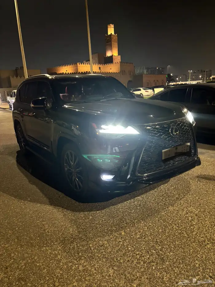 لكزس اف سبورت 2024 1