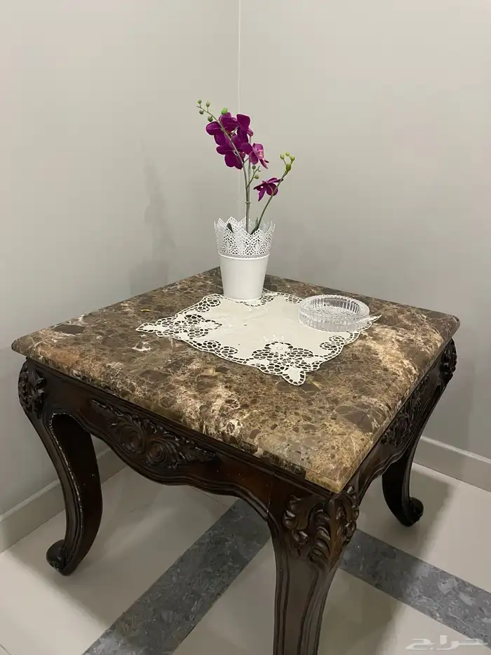 طاولات رخام مع خشب 4