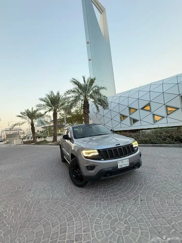 جيب قراند شيريوكي لاريدر 13