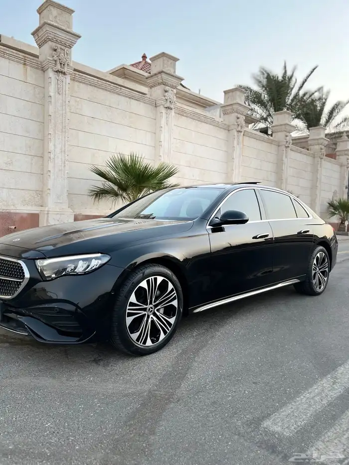 مرسيدس E300L لارج 2024 قمة النظافة مالك اول بحالة الوكالة 4