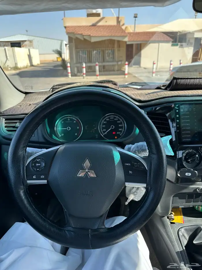 ميتسوبيشي L200 9