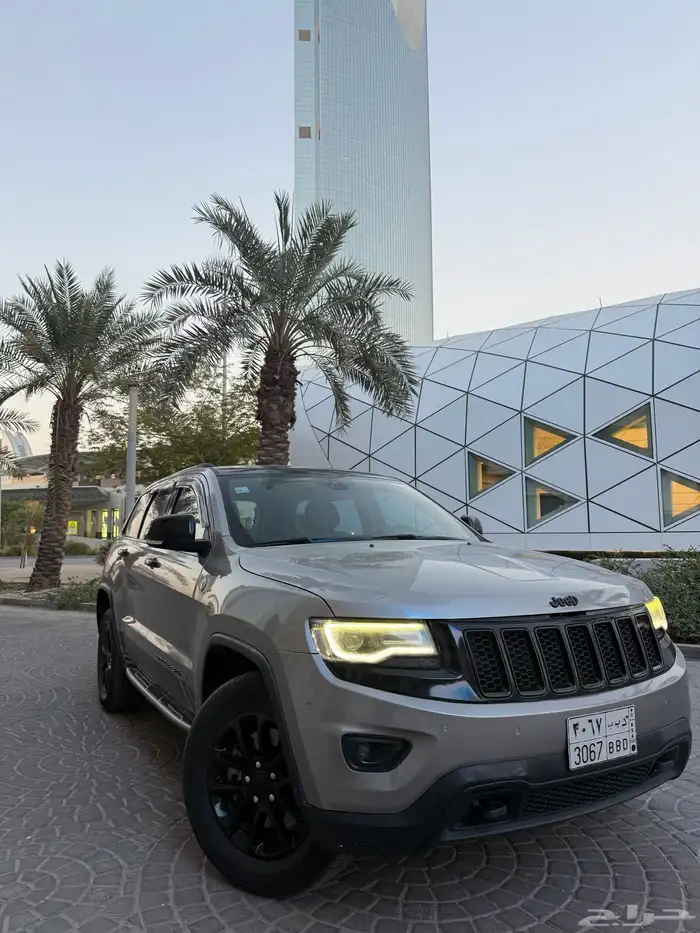 جيب قراند شيريوكي لاريدر 6