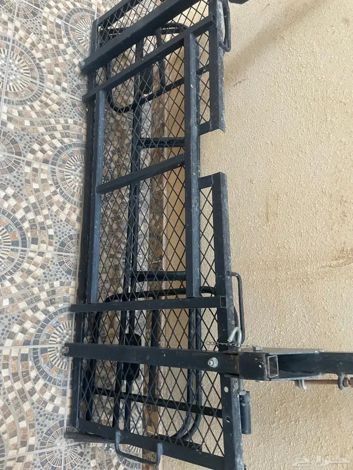سلة للحقائب للسياره للبيع 0