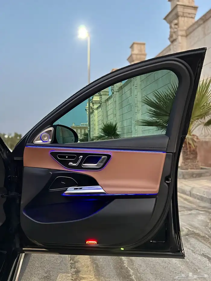 مرسيدس E300L لارج 2024 قمة النظافة مالك اول بحالة الوكالة 41