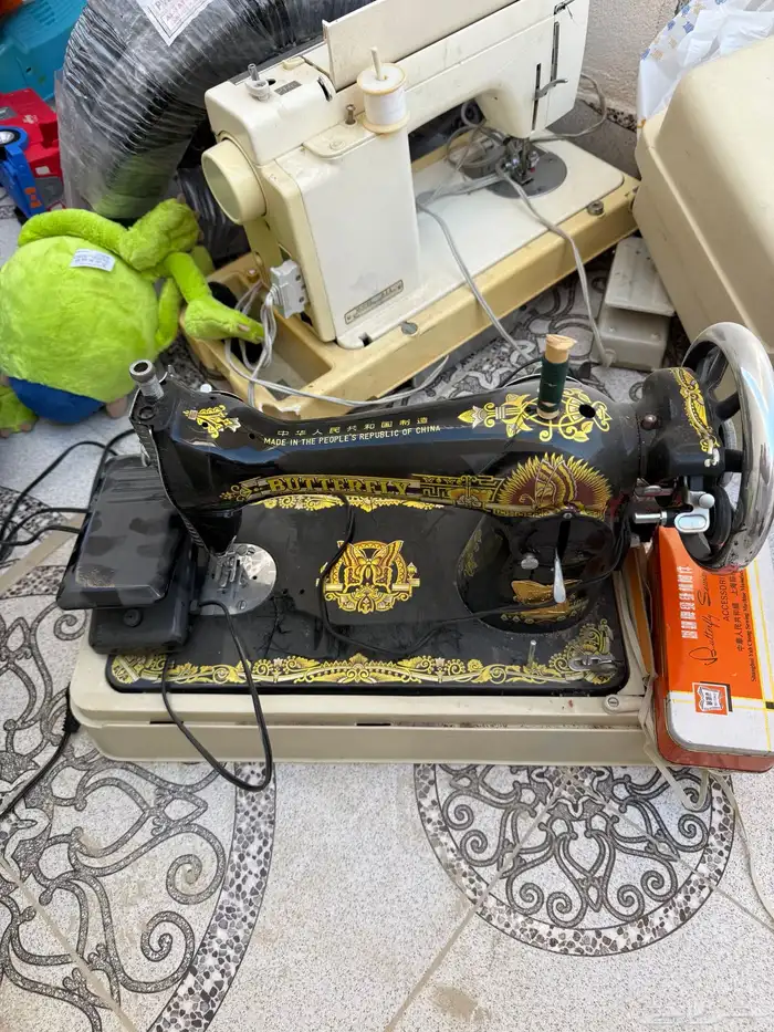 مكينة خياطة قديمه 5