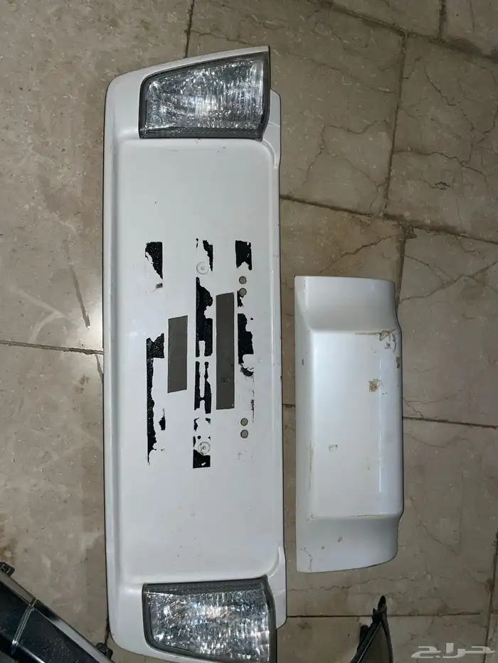 سلام عليكم للبيع شبك لكزس 2017 2