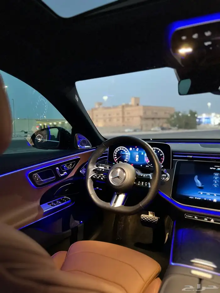 مرسيدس E300L لارج 2024 قمة النظافة مالك اول بحالة الوكالة 39