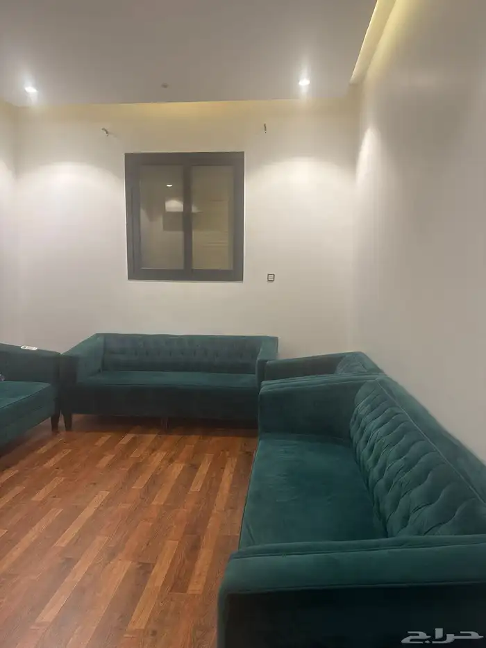 كنب في حاله جيده 1