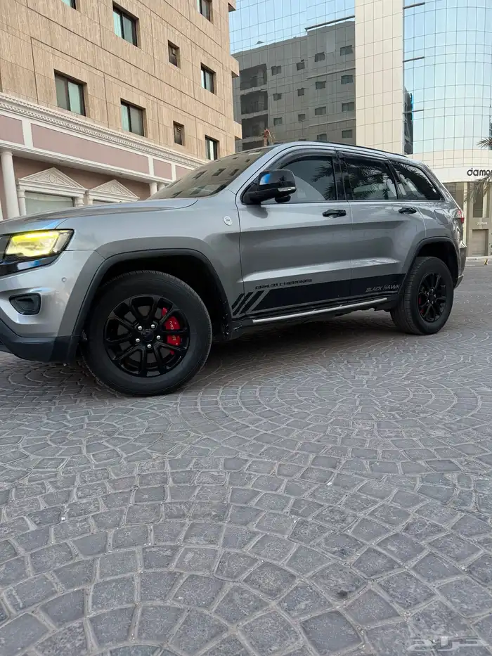 جيب قراند شيريوكي لاريدر 0