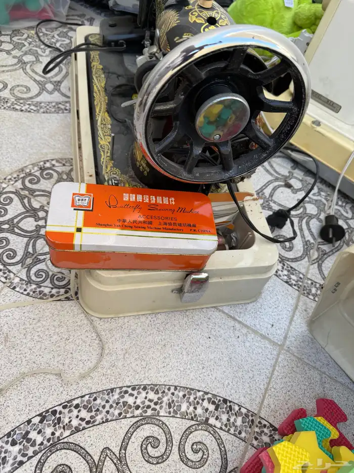 مكينة خياطة قديمه 6