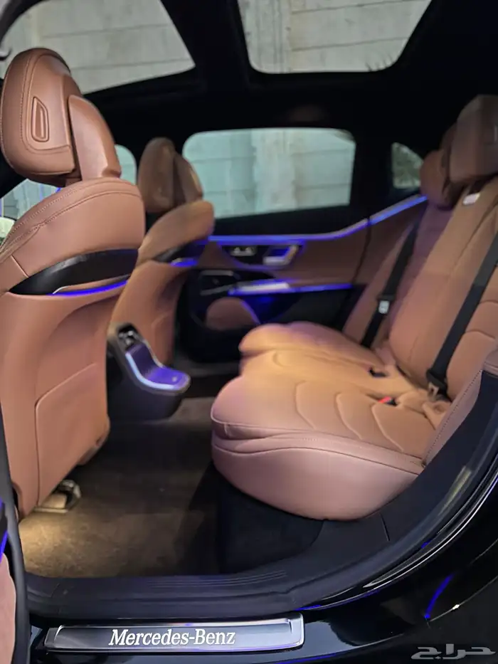 مرسيدس E300L لارج 2024 قمة النظافة مالك اول بحالة الوكالة 32