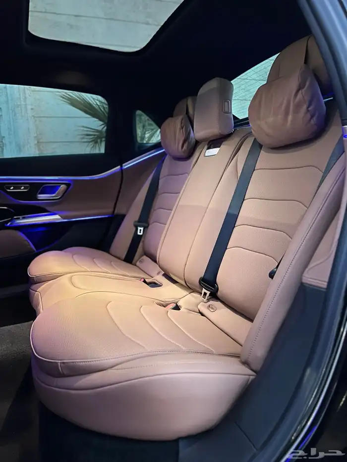 مرسيدس E300L لارج 2024 قمة النظافة مالك اول بحالة الوكالة 33