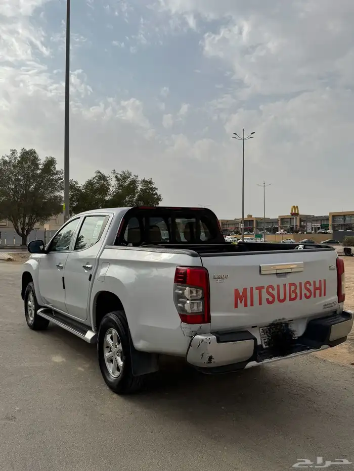متسوبيشي فل كامل L200 دبل ديزل بدي وكالة 4