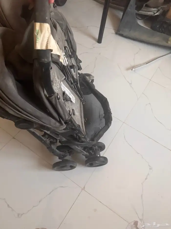 عربيه اطفال اثنين مزدوج جنب بعض نظيفه يبغالها غسيل فقط 2