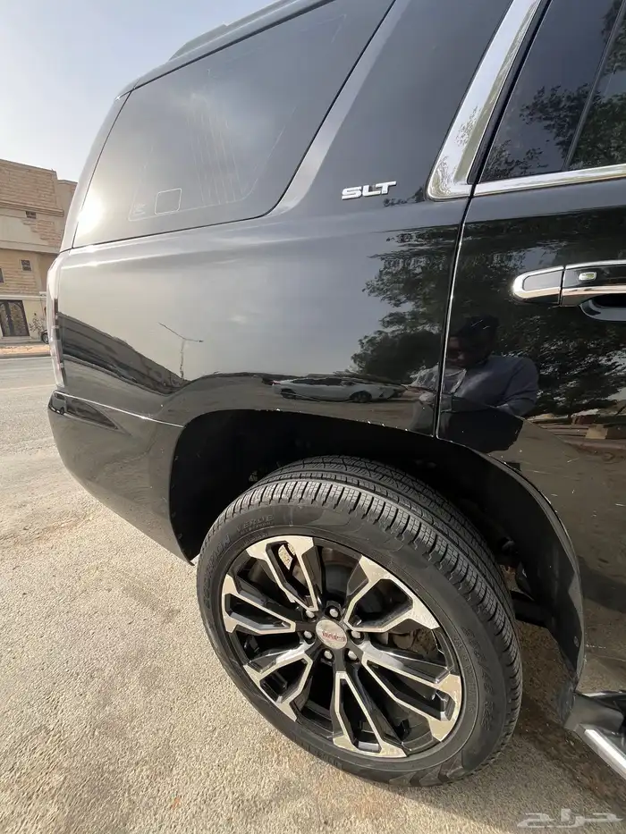 GMC يوكن فل كامل SLT 2018 8