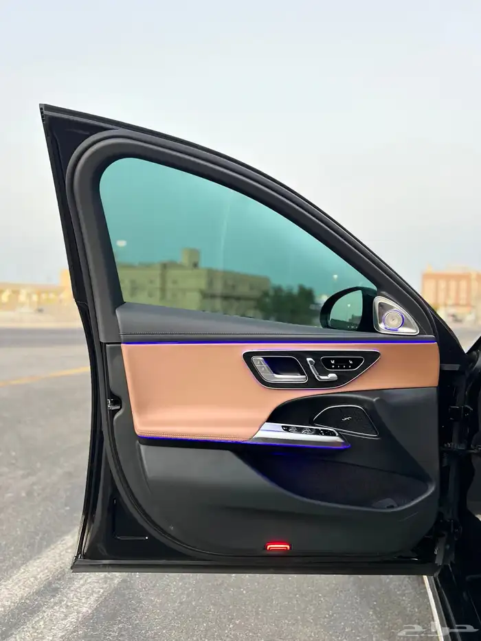 مرسيدس E300L لارج 2024 قمة النظافة مالك اول بحالة الوكالة 19