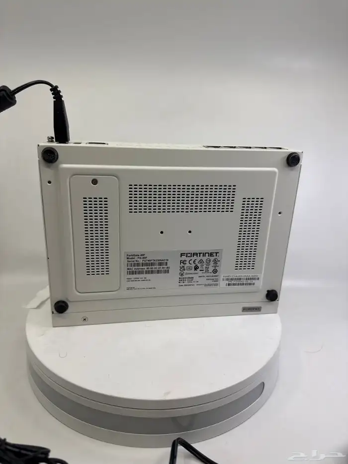 للبيع فايروول Fortinet FortiGate 40F مستعمل 3
