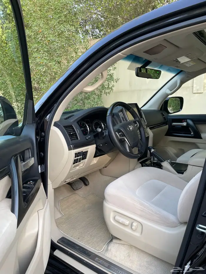 للبيع لاند كروز GX-R تورينق 2020 10