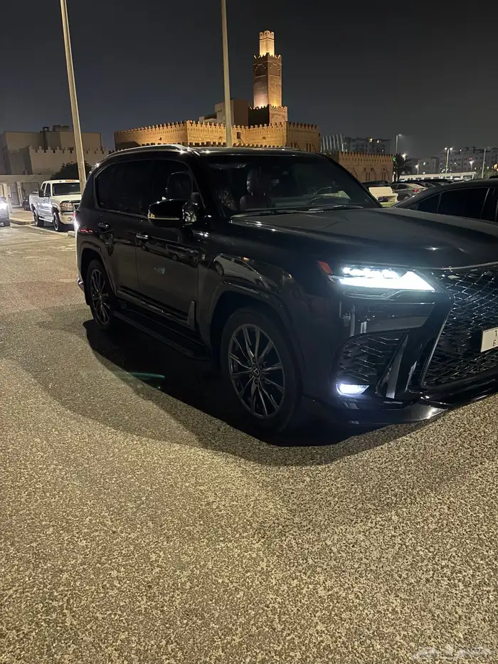 لكزس اف سبورت 2024 4