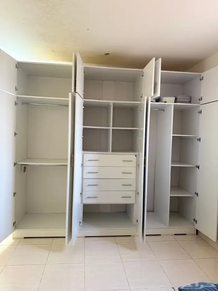 دولاب كبير للبيع 0