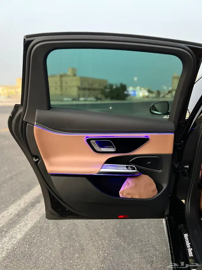 مرسيدس E300L لارج 2024 قمة النظافة مالك اول بحالة الوكالة 30