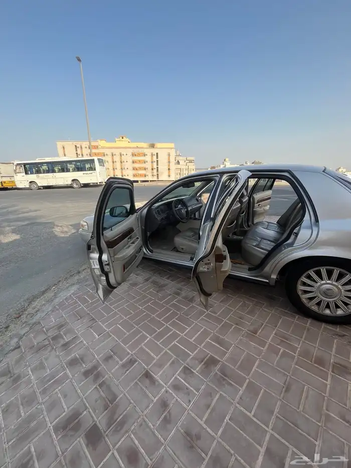 فورد جراند ماركيز موديل 2010 2