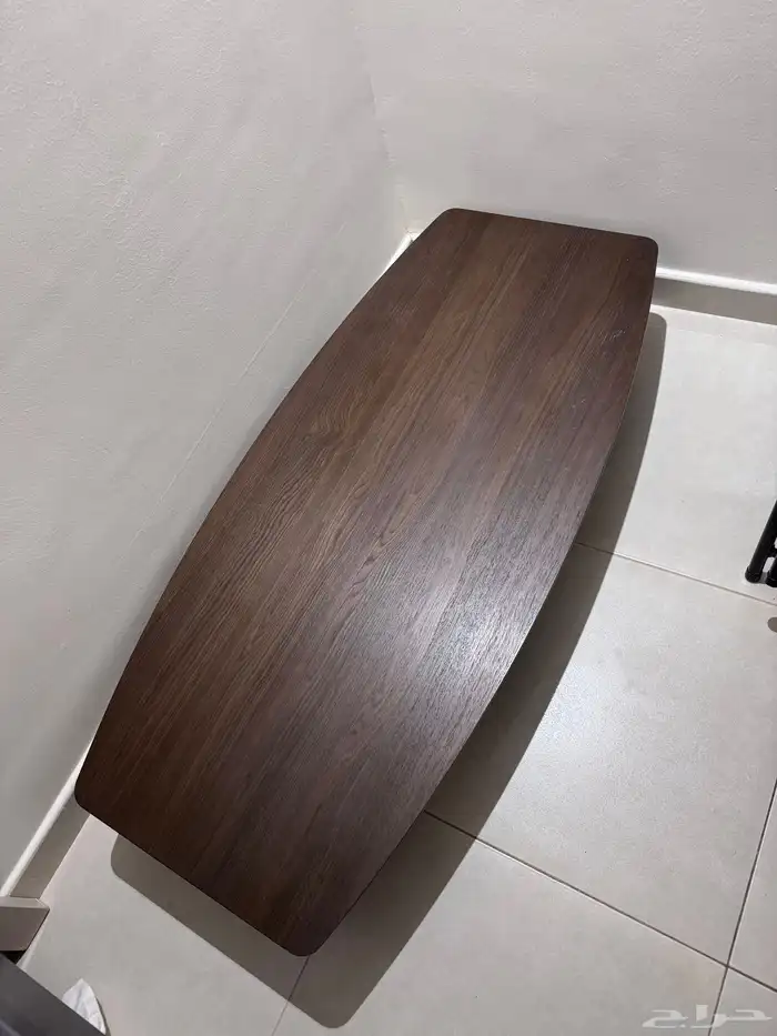 للبيع طاوله كبيره   طاولة خدمة نظيفة 0