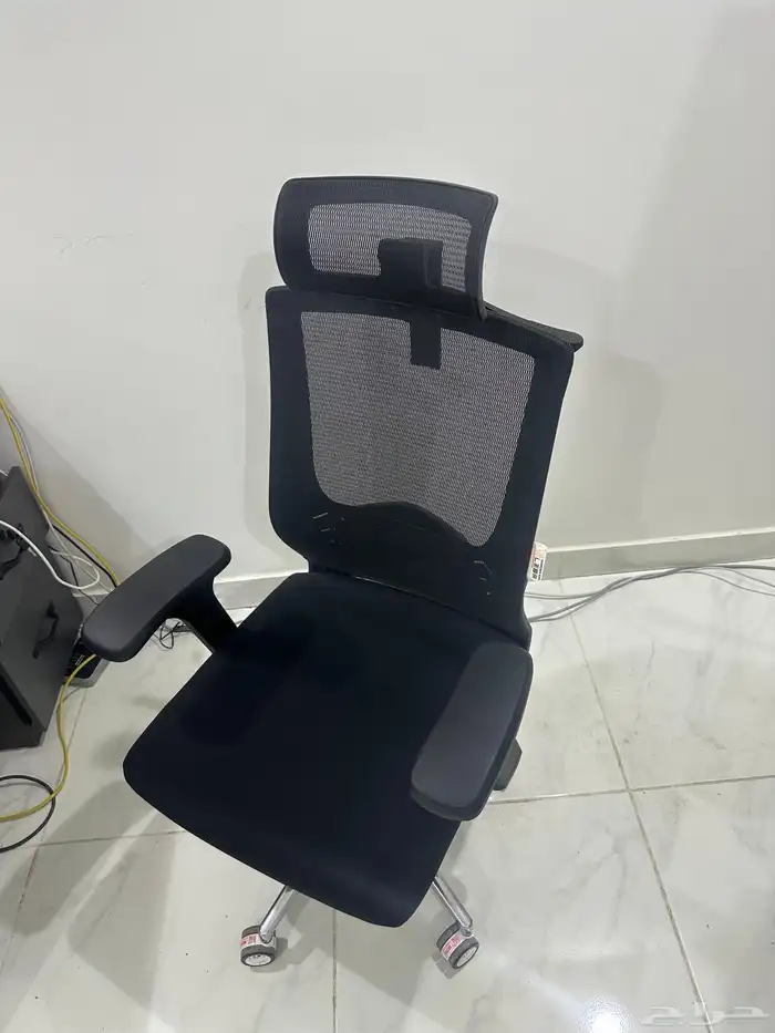 مكتب كامل أدوات جديدة استخدام شهرين فقط 1