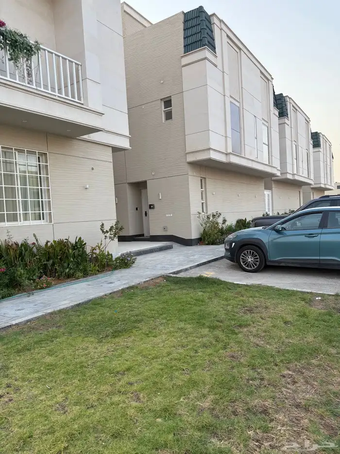 Villa for rent townhouse Al-Aridh district-تاون هاوس ايجار 0
