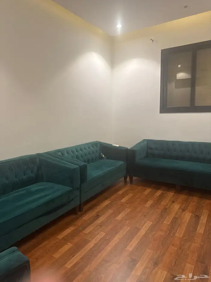 كنب في حاله جيده 0