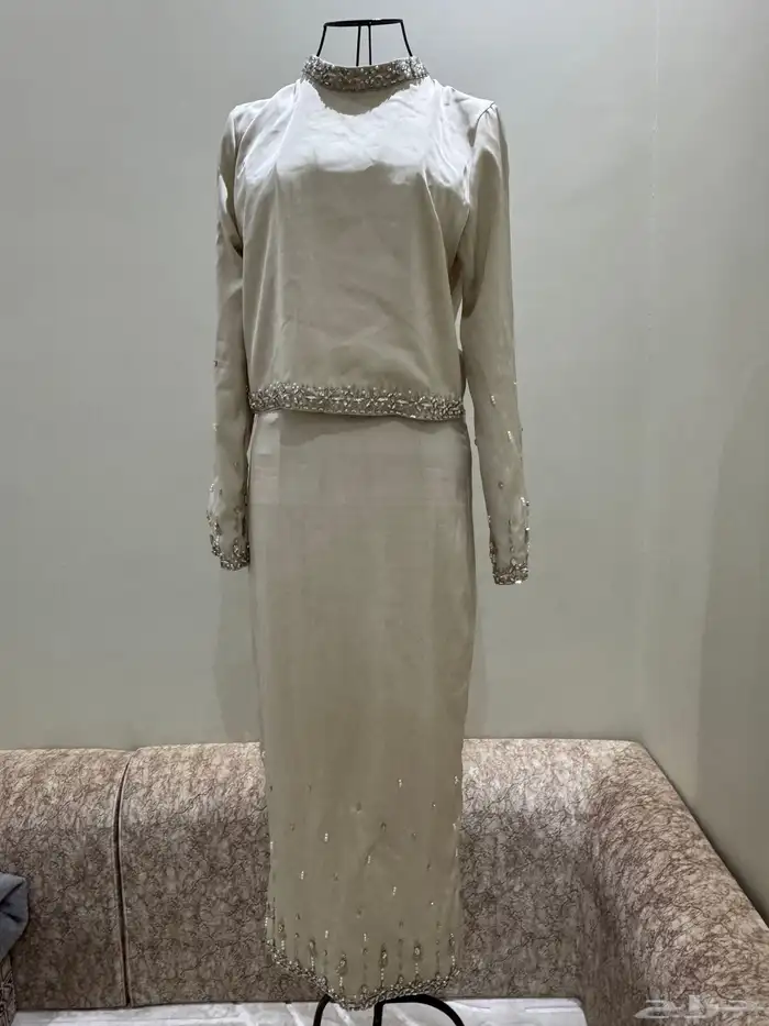 تنوره وبلوزه للبيع السعر 300 1