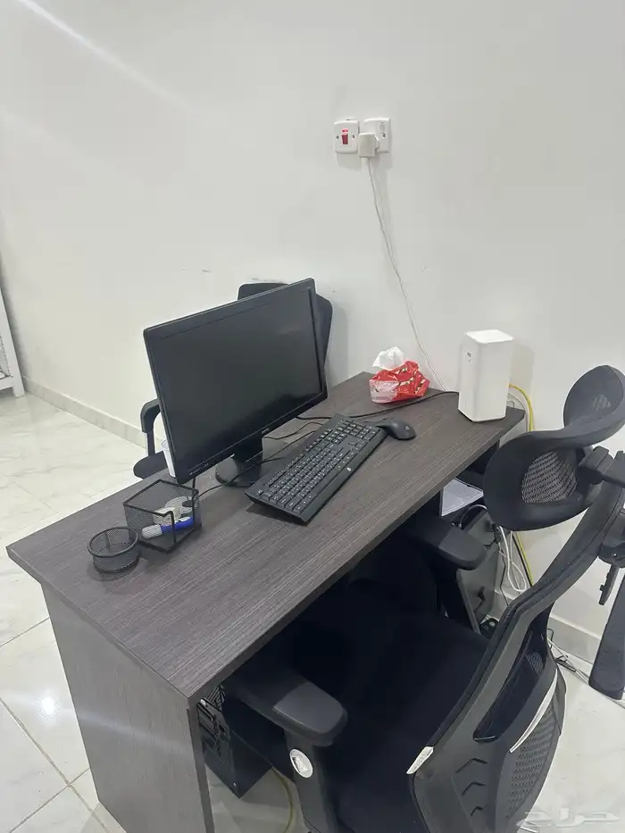 مكتب كامل أدوات جديدة استخدام شهرين فقط 10