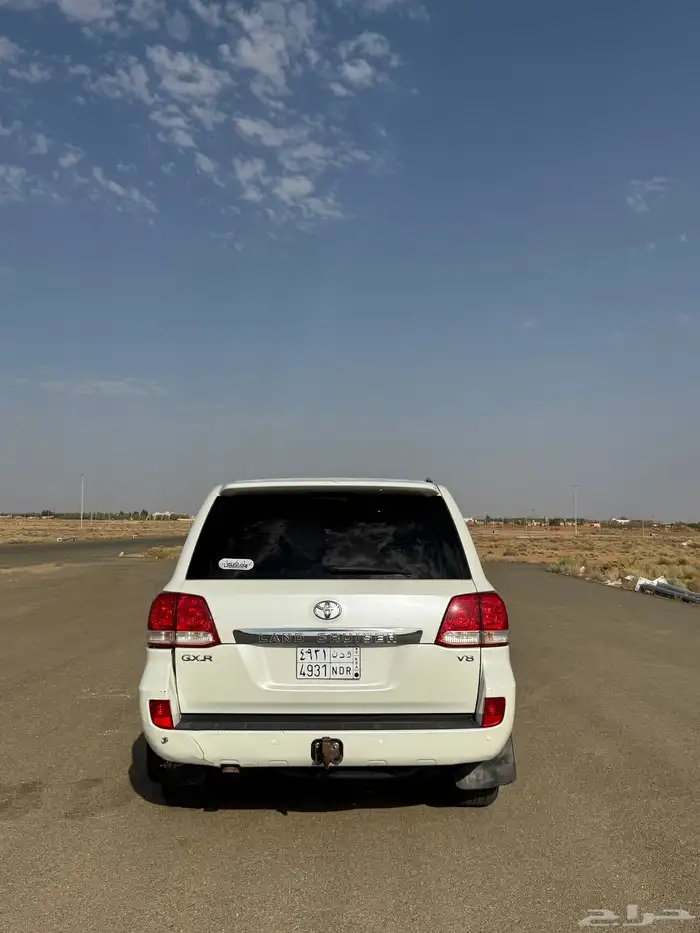 لاندكروزر 2011 بدي شرط 5