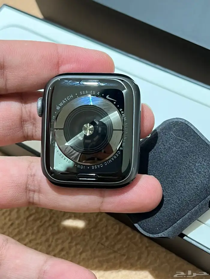 ساعه ابل نايك الاصدار الرابع Apple Watch nike series 4 2
