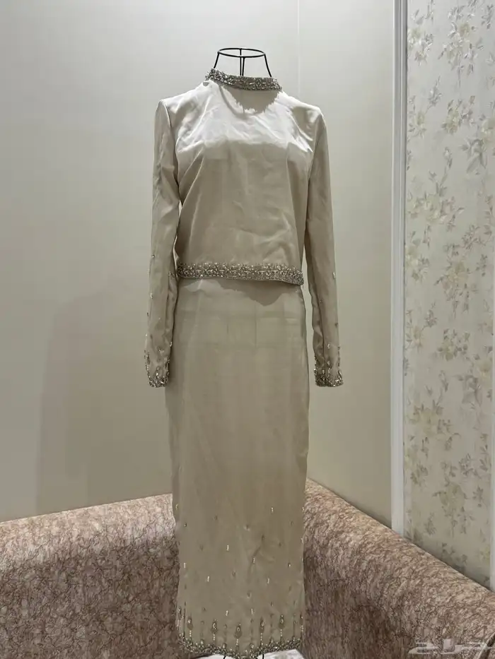 تنوره وبلوزه للبيع السعر 300 0