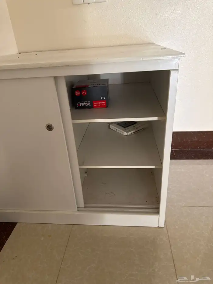 اثاث دولاب نظيف متر ونص في متر وارتفاع 80 تقريب ا 3