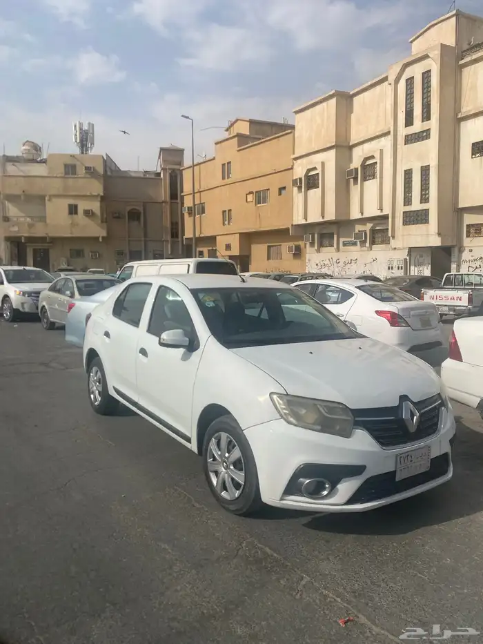 رينو 2017 مكينه قير شرط تكييف ممتاز خاليه من الصدمات 5