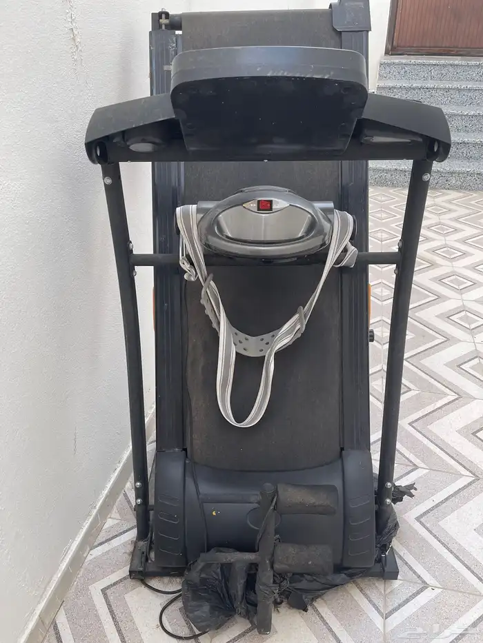 سير كهربائي نظيف شغال على الشرط 0