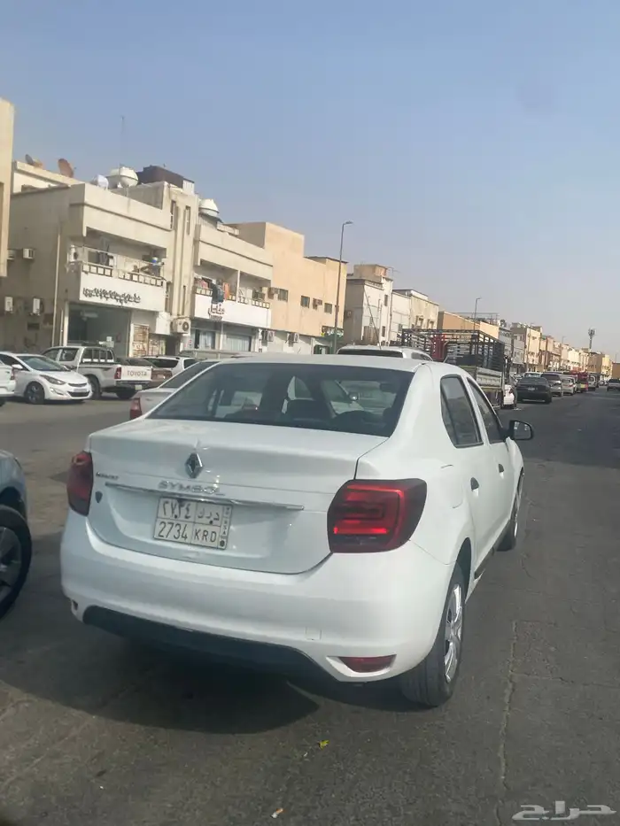رينو 2017 مكينه قير شرط تكييف ممتاز خاليه من الصدمات 1