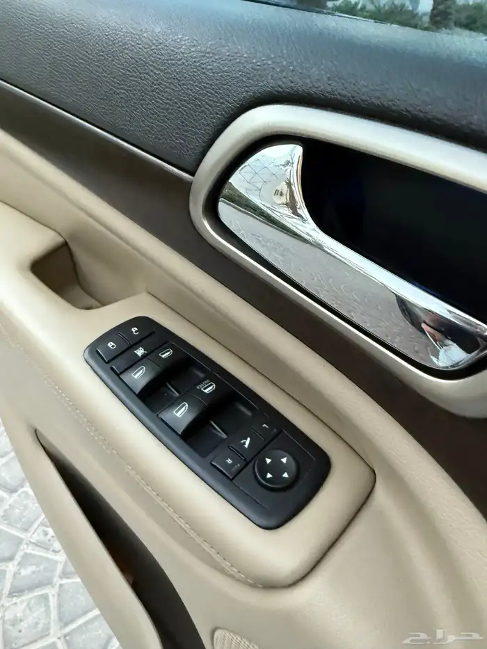 جيب قراند شيريوكي لاريدر 29