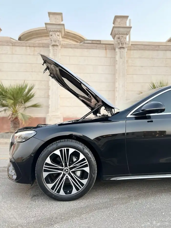 مرسيدس E300L لارج 2024 قمة النظافة مالك اول بحالة الوكالة 56