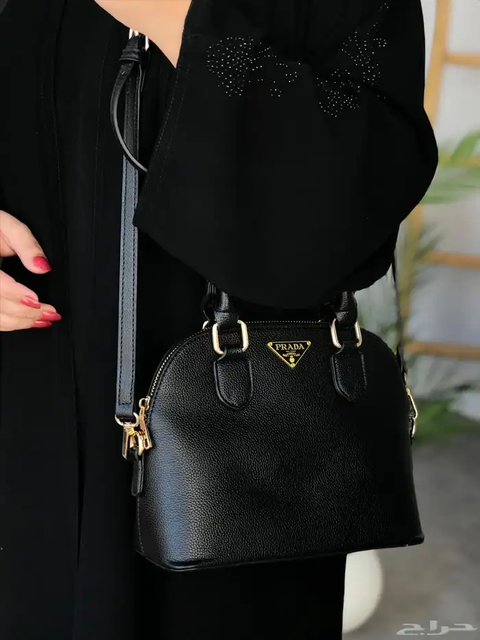 شنط ماركات العرض شنطين ب180  والنشطه ب115 فقط 52