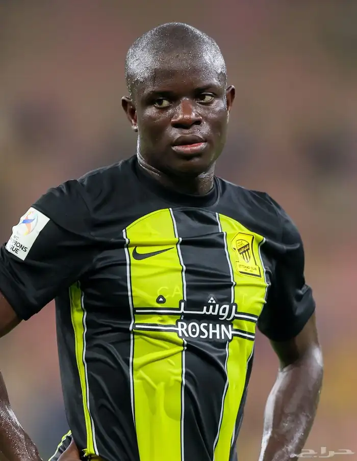 تذكرتين لمباراة الاتحاد بجانب بعض 0