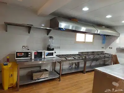 مطبخ وكوفي وجلسات مطل بالسطح 0