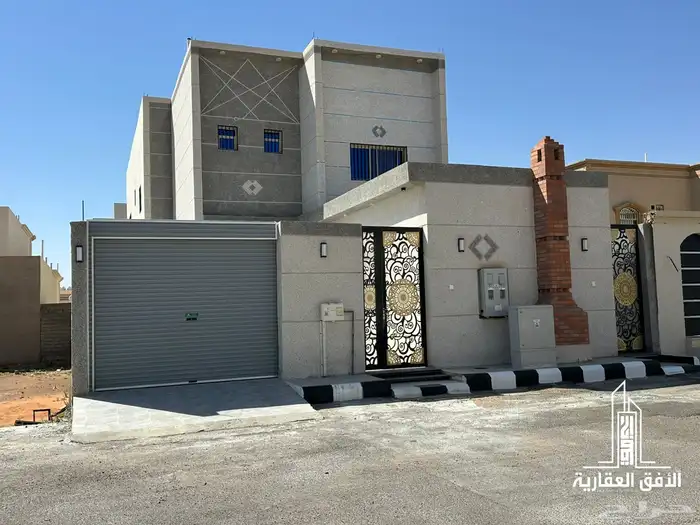 للبيع دورين درج بحي الوادي المربع الثاني 0