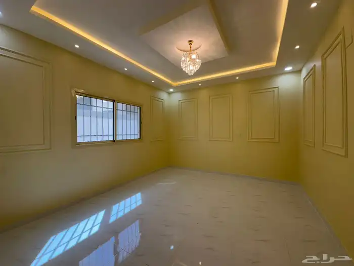 للبيع دورين درج بحي الوادي المربع الثاني 5